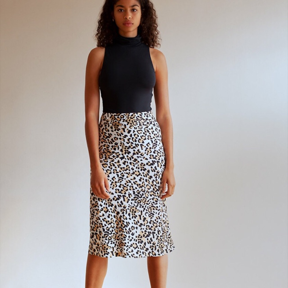 Aritzia Babaton cheetah print satin slip skirt
